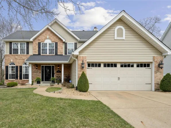 608 Castle Meadows Ct, Ballwin, MO 63021