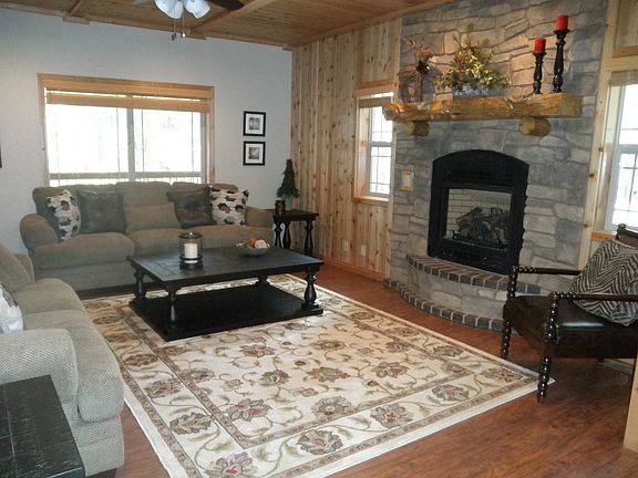 2nd image of 41893 Evergreen Dr