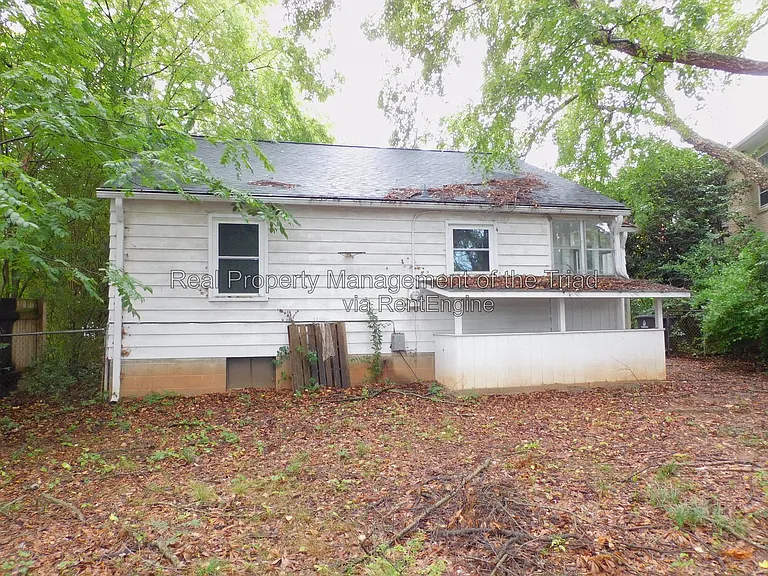 715 S Hawthorne Rd — Photo 15