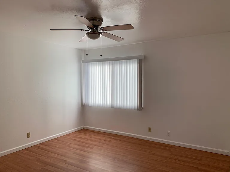 10 W Swain Rd — Photo 15