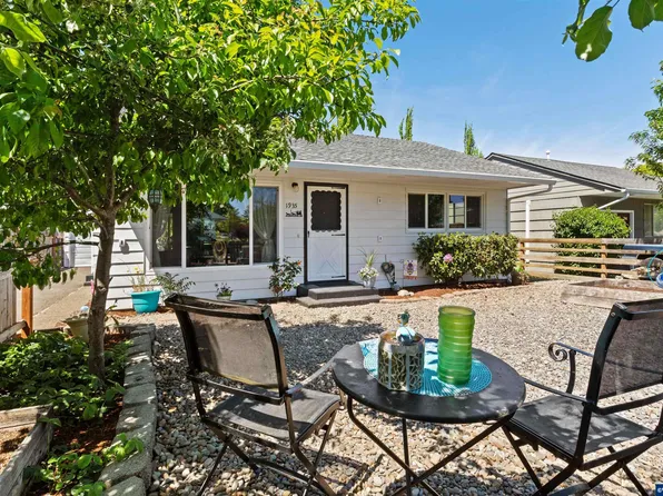 1935 16th St NE, Salem, OR 97301