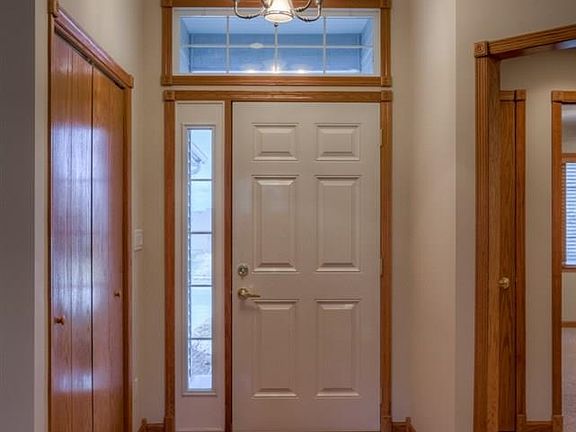 4th image of 10609 S 212th St