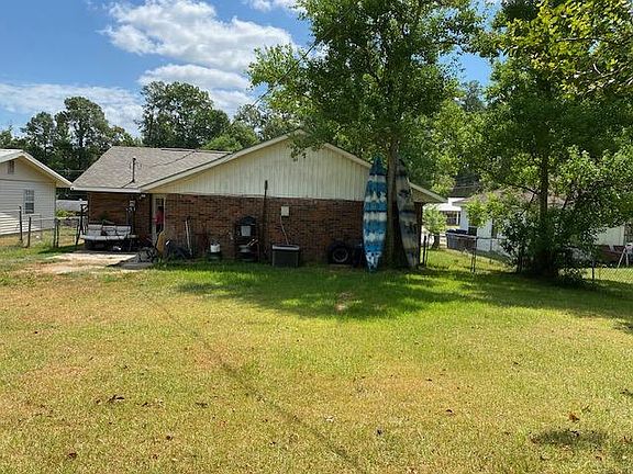 2nd image of 1116 Anderson Dr