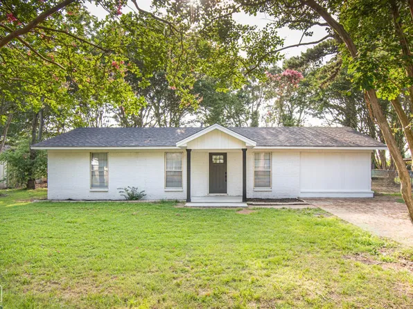 206 Cherry St, Lake City, AR 72437