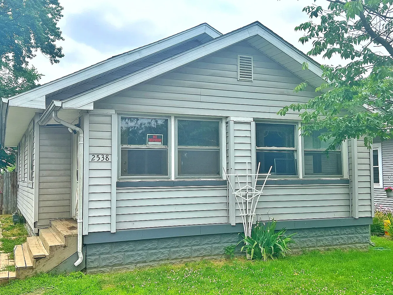 2 bed, 1632 sqft, $1,700 — Photo 1