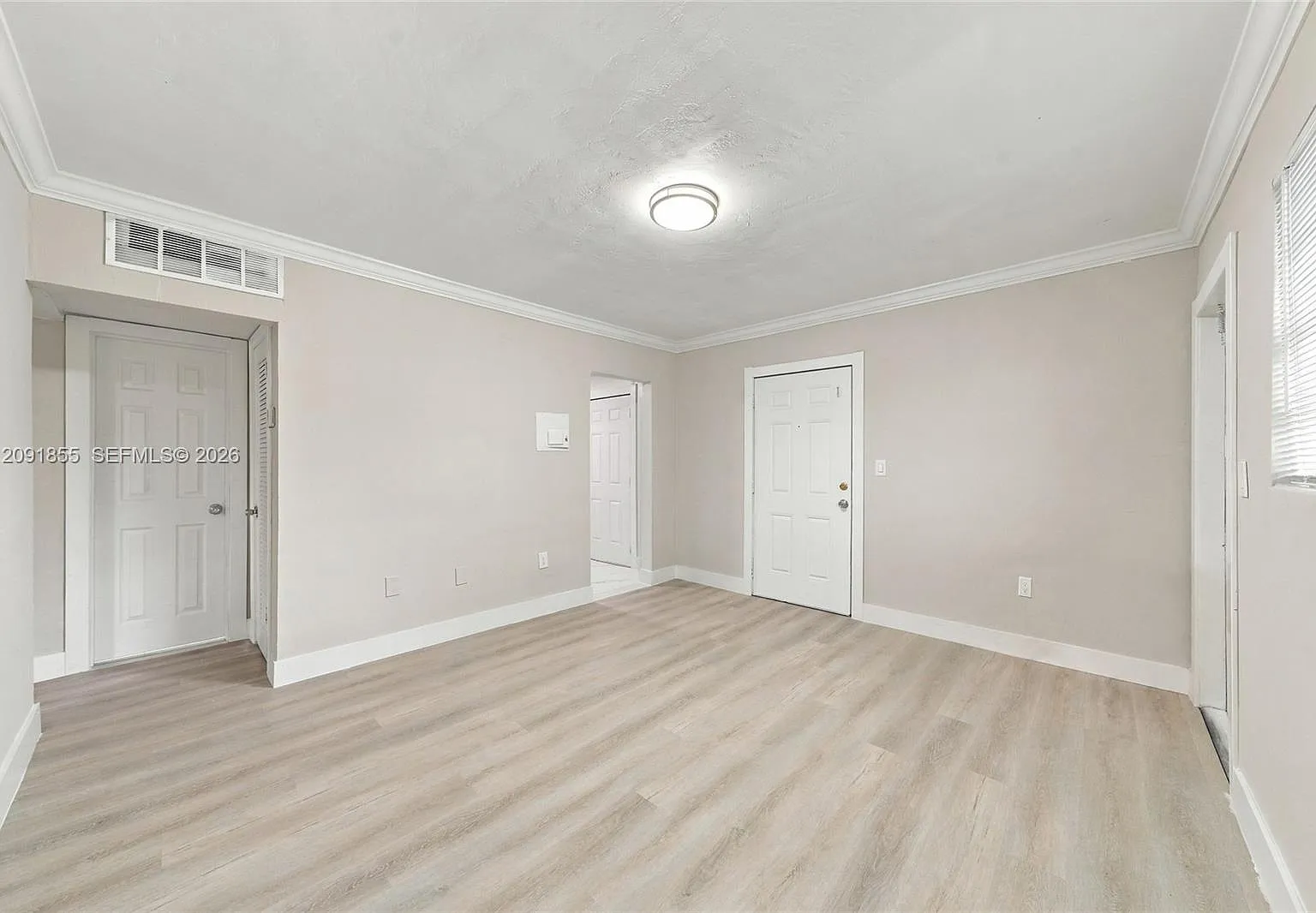 Lawrence Estate East Addn — Photo 4