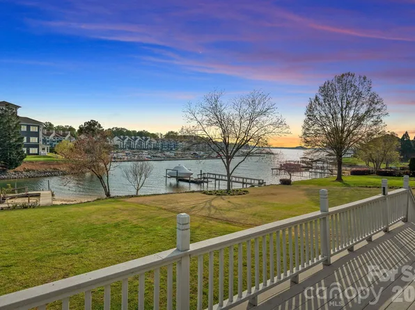 18726 Bluff Point Rd, Cornelius, NC 28031