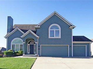 421 Duncan Dr, Liberty, MO 64068