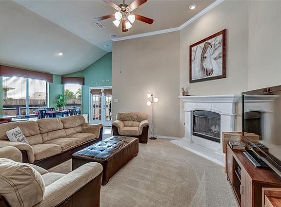 5th image of 2548 Priscella Dr