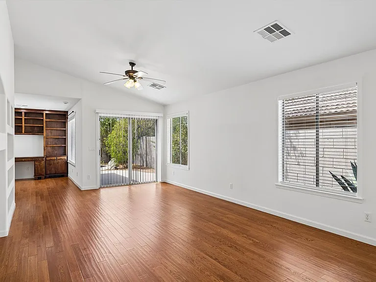 4719 E Amber Sun Dr — Photo 6