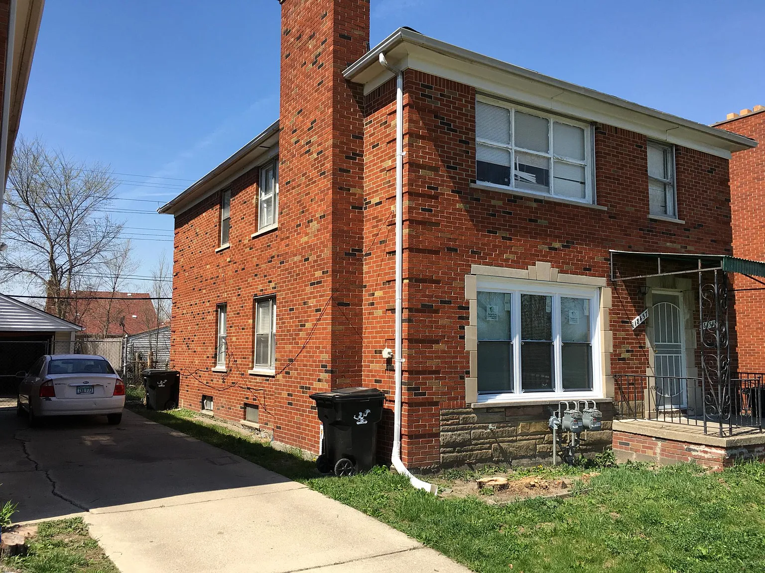 2 bed, 900 sqft, $825 — Photo 2