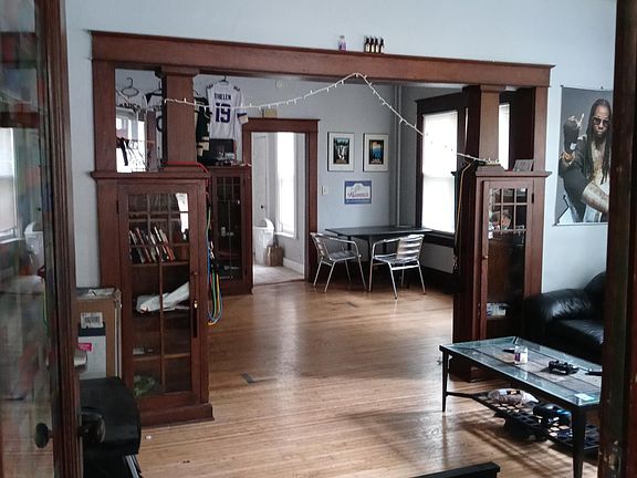 2nd image of 410 5th Ave SE