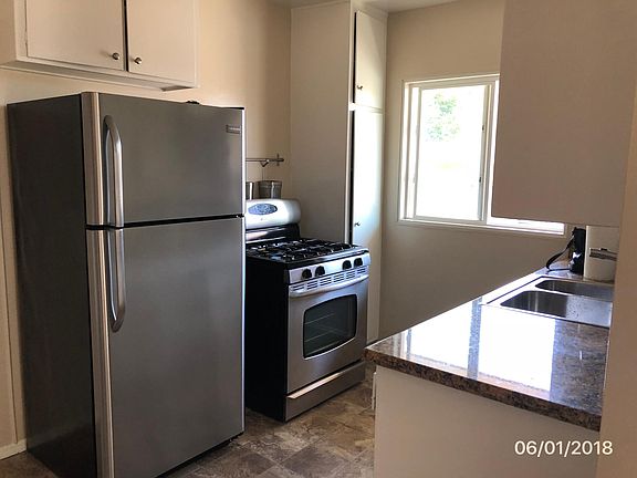 3rd image of 4-1950 Echo Park Ave #4