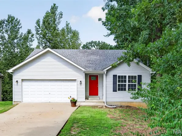 505 Lake Dr, O'Fallon, MO 63366