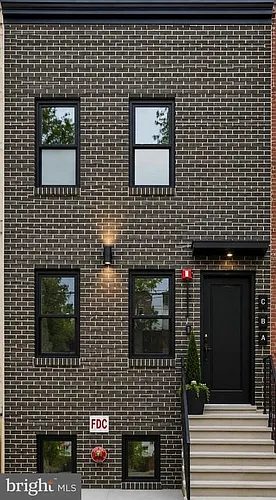 917 N 43rd St #3 Photo 1