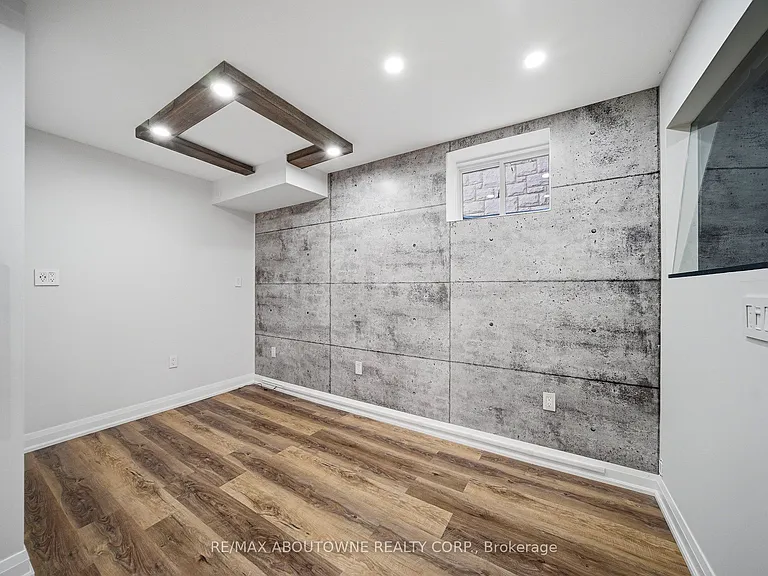 3281 Post Rd — Photo 43