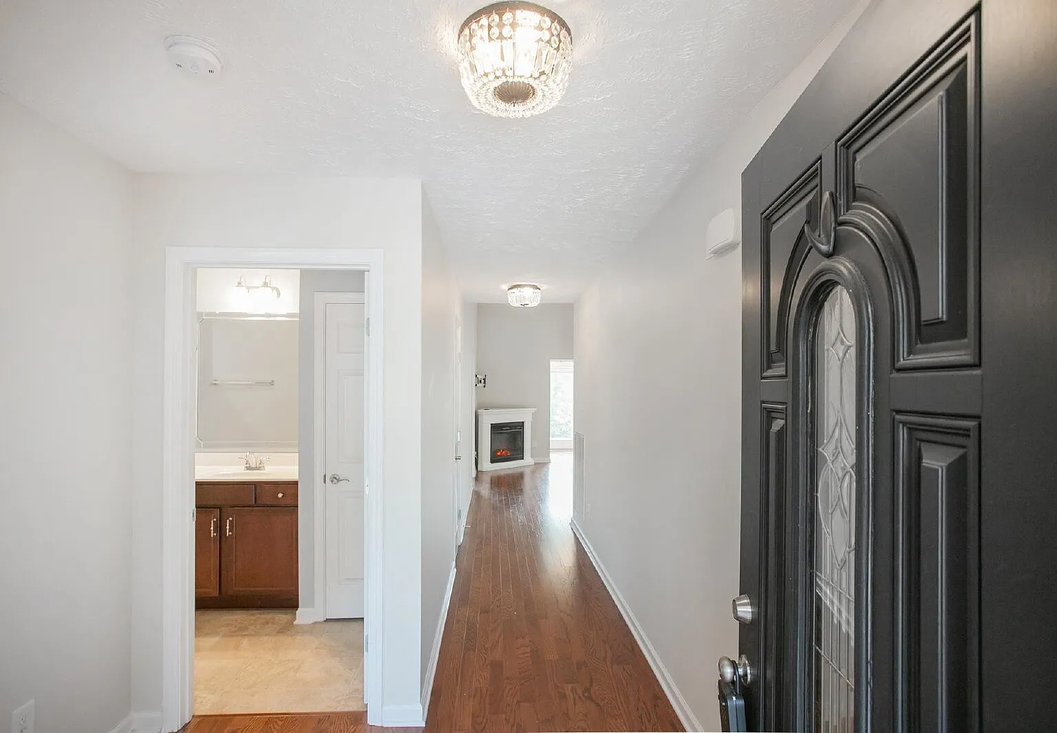 2 bed, 2.0 bath, 1324 sqft, $1,825 — Photo 4