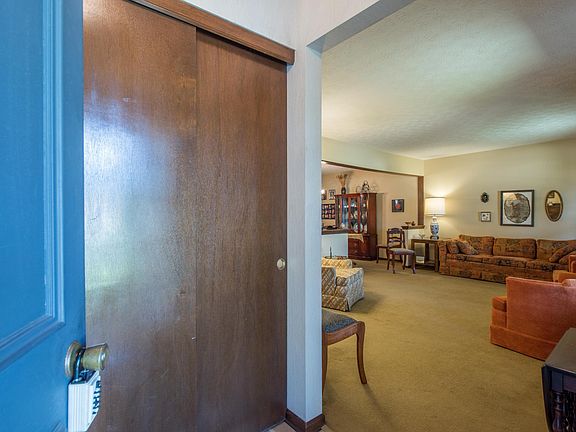5th image of 8771 Stonehenge Cir