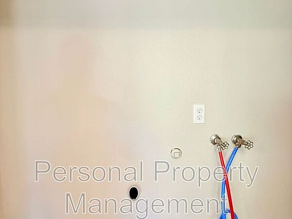 5th image of 506 E 34th St Unit A