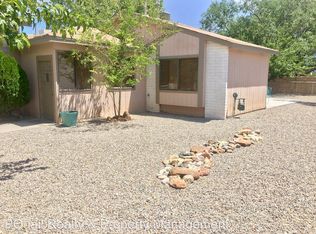 190 Coral Dr NE, Rio Rancho, NM 87124