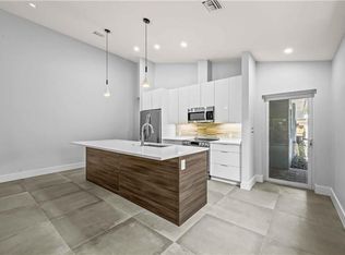 828 NE 17th Way #2, Fort Lauderdale, FL 33304