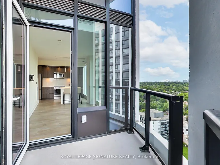 25 Cordova Ave #Penthouse 04 — Photo 26
