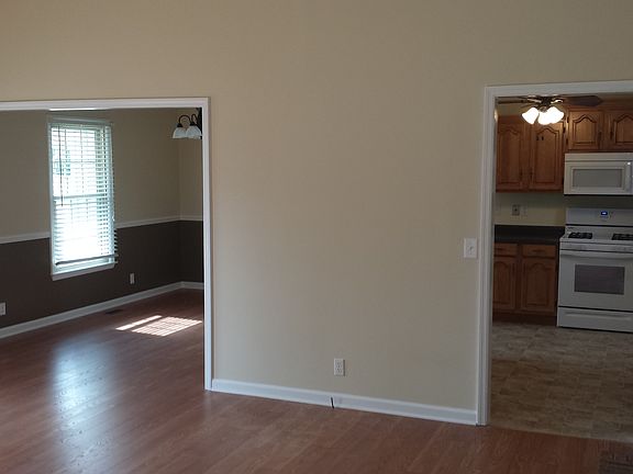 2nd image of 1406 Marymont Dr