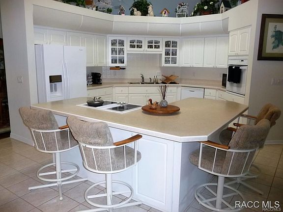 3rd image of 2368 W Jamwood Ln