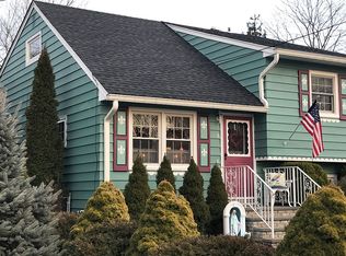 8 Edwards Rd, Parsippany, NJ 07054