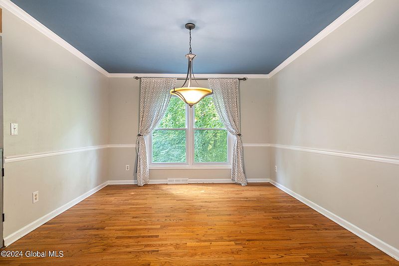 5th image of 13 Innisbrook Drive