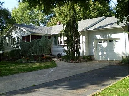 1134 Saint John St photo 1