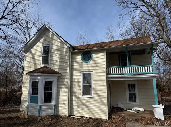 1112 Center St, Bismarck, MO 63624