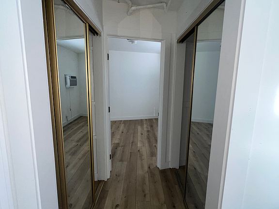 3rd image of 3317 Bagley Ave #2