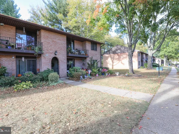 612 N Shady Retreat Rd APT 48, Doylestown, PA 18901