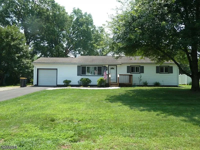 9 Cranbrook Ave photo 1