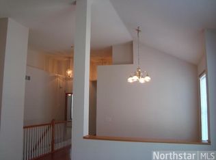 9761 Picket Dr, Eden Prairie, MN 55347