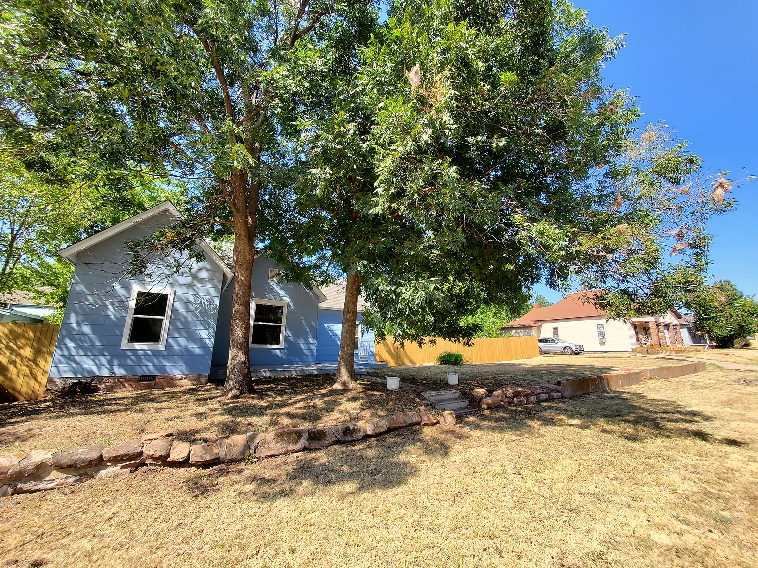 3 bed, 1358 sqft, $1,425 — Photo 1
