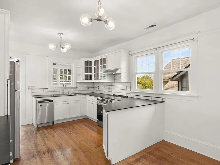 2342 - 2348 SE Ankeny St. — Photo 11