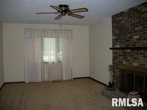 2nd image of 530 Southgate Dr