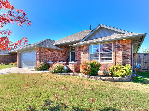 3rd image of 3103 Carey Pl