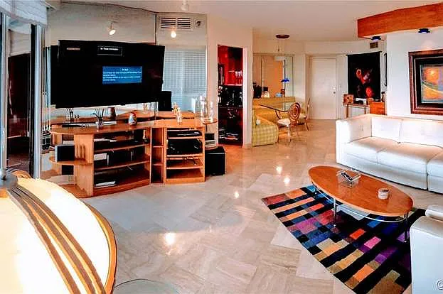 15645 Collins Ave #206 — Photo 20