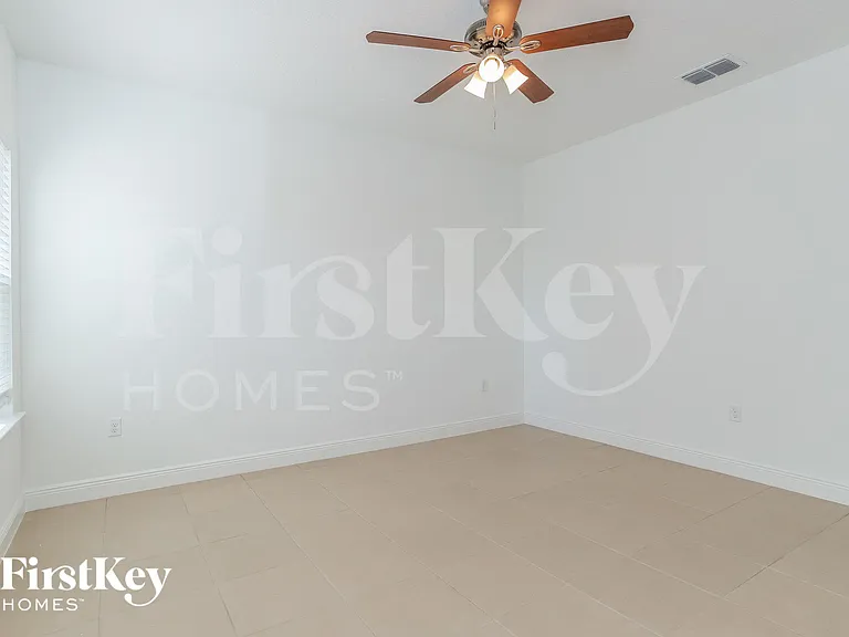 189 Willow Dr — Photo 8