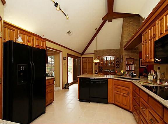 4th image of 926 Wellington Dr