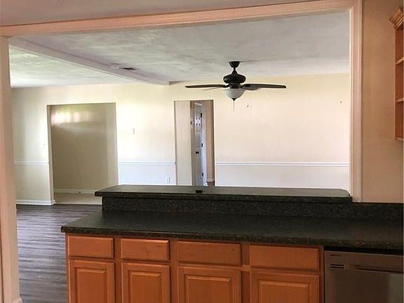 5th image of 3708 Pine Grove Ln