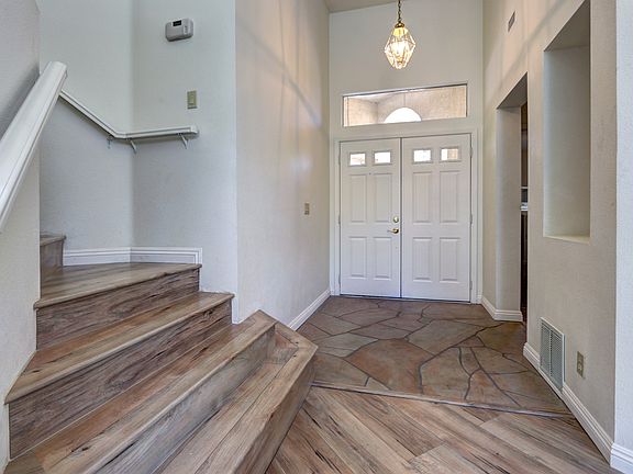 2nd image of 2549 Seascape Dr