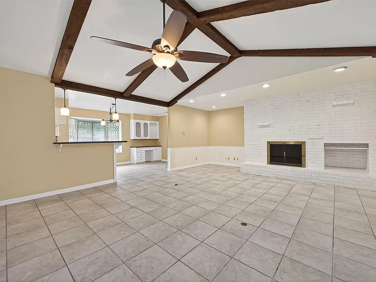 1701 Mistletoe Ln — Photo 13
