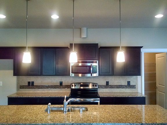 5th image of 7308 Desparado Dr Se