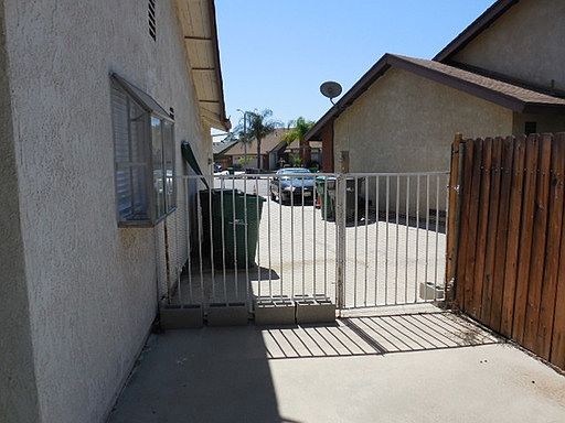 4th image of 23594 Norris Cir