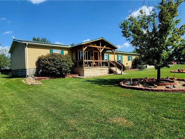 1103 155th St, Fort Scott, KS 66701