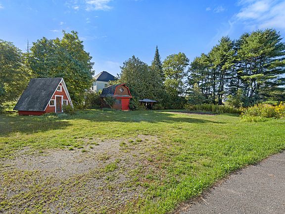 2nd image of 31 Woodbridge Corner Road